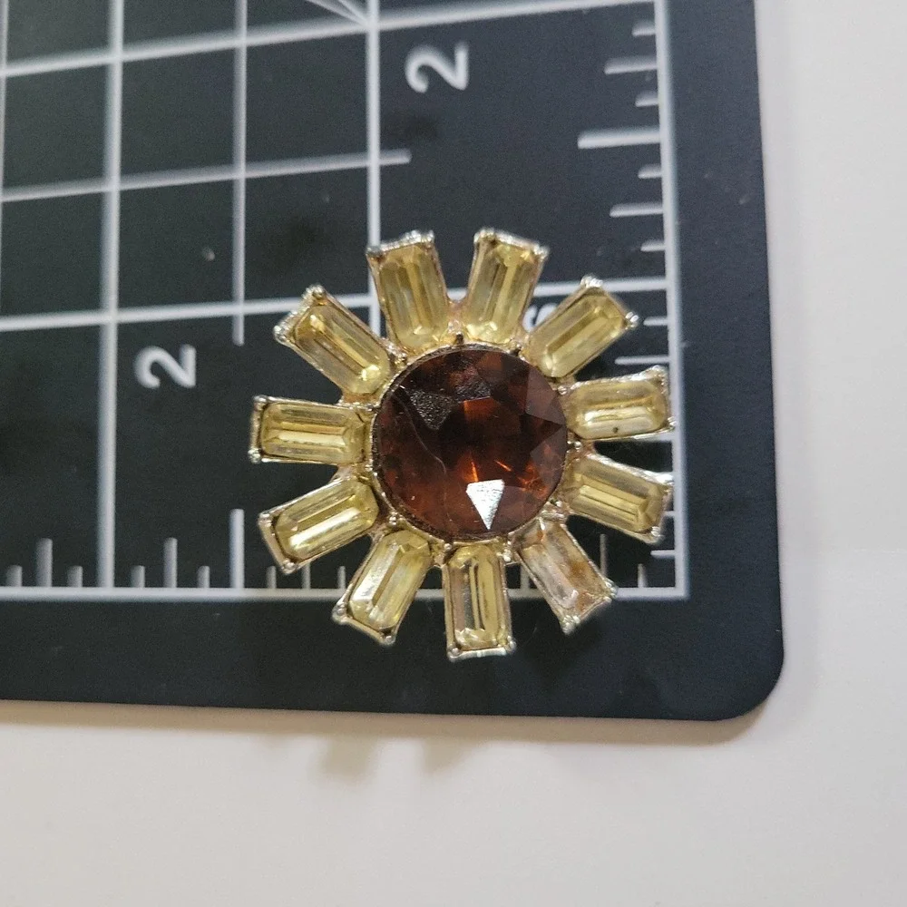 Vintage Mid-Century Modern Atomic‎ Sunburst Brooch Amber Yellow 1.25in MCM Retro